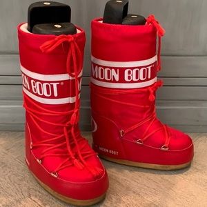 Moon boots